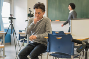学校取材中の一コマ